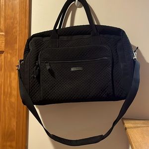 MARKDOWN 🤩 Vera Bradley weekender travel bag - excellent condition